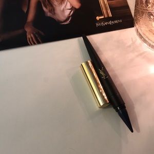 Yves Saint Laurent Blue Eyeliner 💙